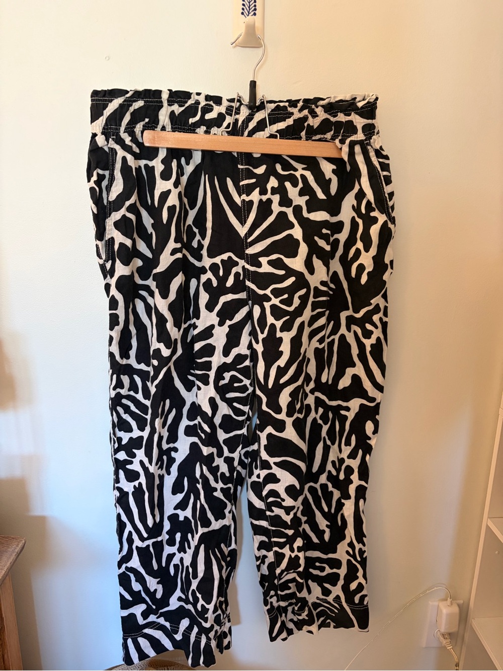 H & M linen pattern pants